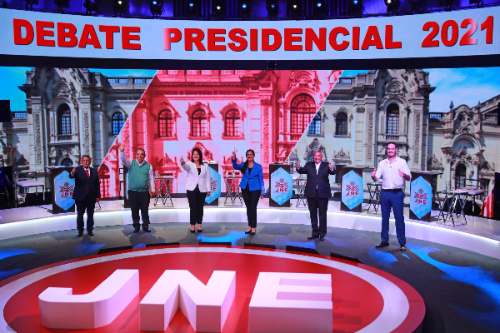 Editorial. Los insultos ganaron a los planteamientos políticos