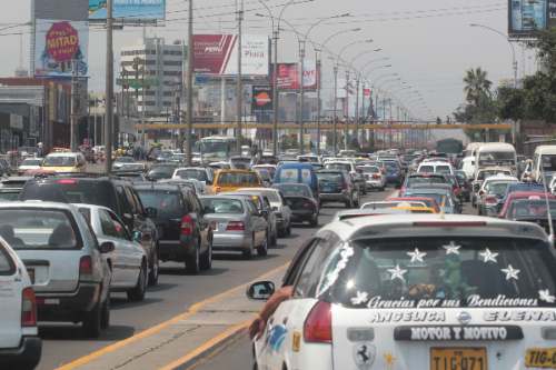 COVID-19:CMP asegura que  restricción de autos no tendrá mayor impacto