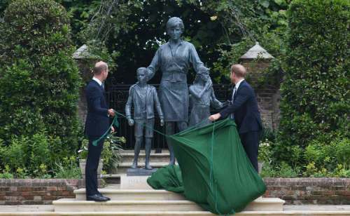 Estatua en homenaje a Diana de Gales