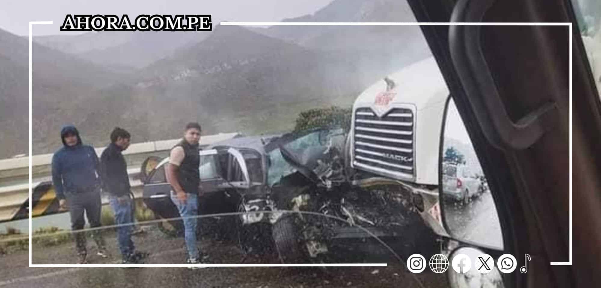 Carretera Central amanece de luto: colisión entre auto y tráiler provoca 5 fallecidos