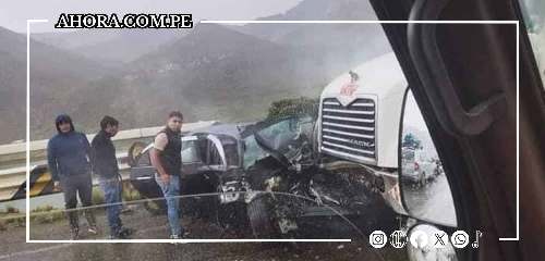 Carretera Central amanece de luto: colisión entre auto y tráiler provoca 5 fallecidos