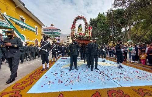EL DESFILE DE LOS AÑOS BALDÍOS