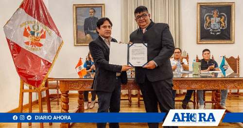 Reconocimiento a José Chamorro Bermúdez “Shaolin” por su libro "La Mejor Bicicleta del Mundo"
