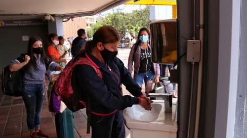 Colombia rompe récord de contagios diarios por COVID-19