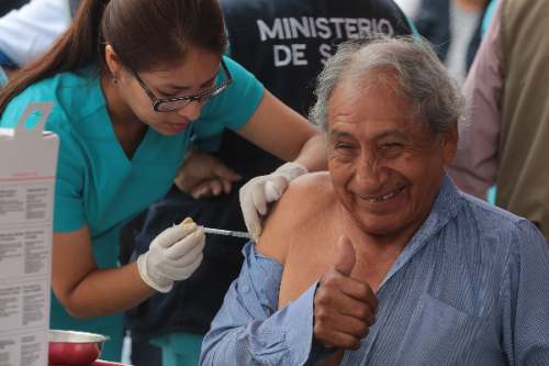 Adelantarán para marzo vacunación de adultos mayores