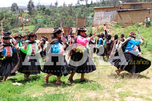 Carnaval Tinkuy Reconocimiento a los héroes caídos en épocas de lucha