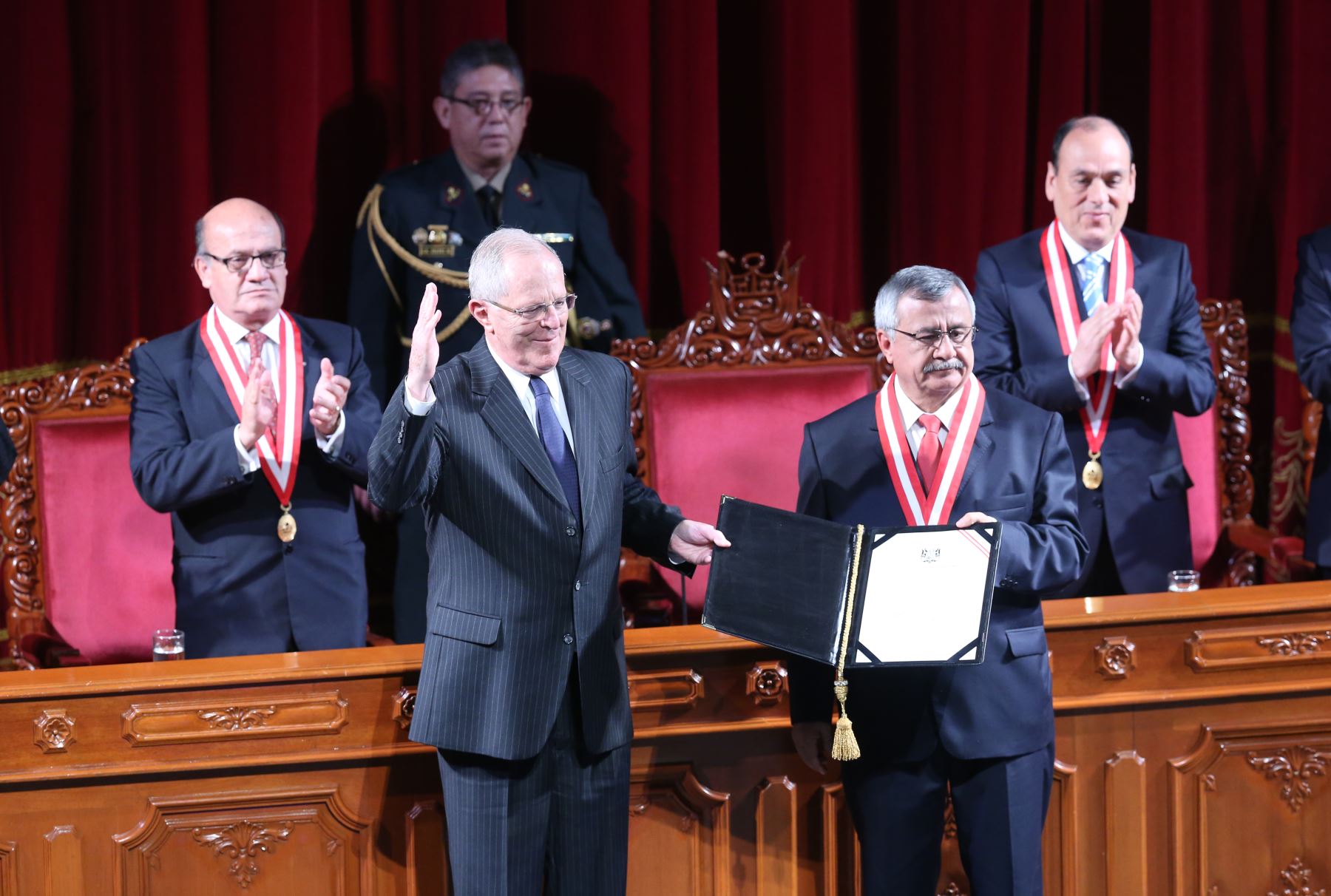 Kuczynski pide la unión de todos los peruanos