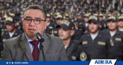 Ministro Santiváñez admite irregularidades en custodia de armas incautadas: “Hay malos efectivos”