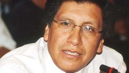 Reconocen a Eduardo Carhuaricra por su labor parlamentaria