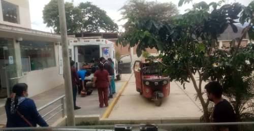 Pareja resultó con heridas de gravedad en choque de motocicleta y carro