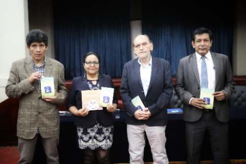 Samuel Cárdich presentó dos nuevos títulos