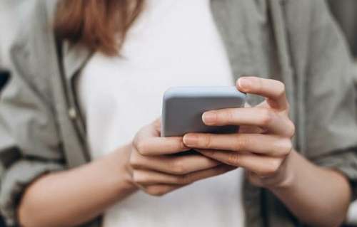 ¿Por qué la tasa de refresco es importante para usar el teléfono celular en el gaming?