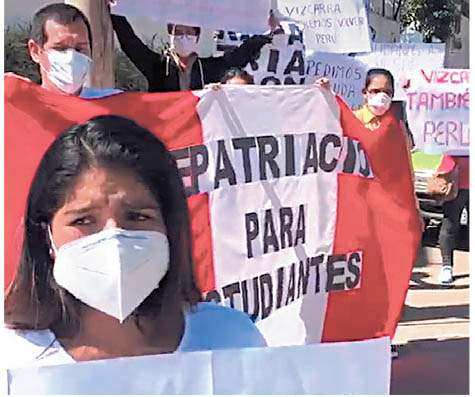 Padre clama inocencia por su hijo acusado de feminicidio y parricidio