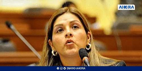 Karina Beteta es designada jefa del Fondo Editorial del Congreso