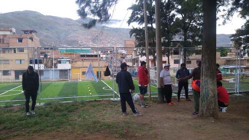 Vecinos de Paucarbambilla enfrentados por administración de cancha deportiva