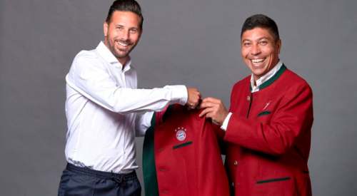 Claudio Pizarro se convirtió en embajador del Bayern Munich
