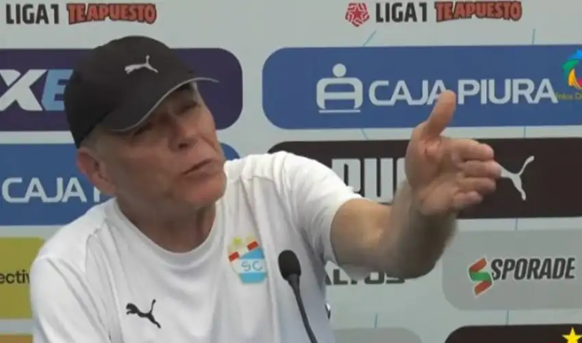 Autuori ironiza tras caída de Cristal y deja mensaje crítico al plantel