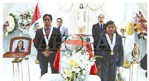 Restos de fiscal Vanessa Ferrer fueron sepultados en Huánuco
