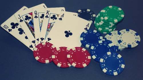 El rol del poker en las estrategias financieras personales