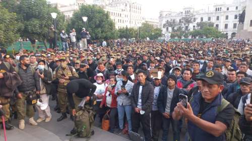 Gobierno beneficiará a excombatientes que lucharon contra el terrorismo