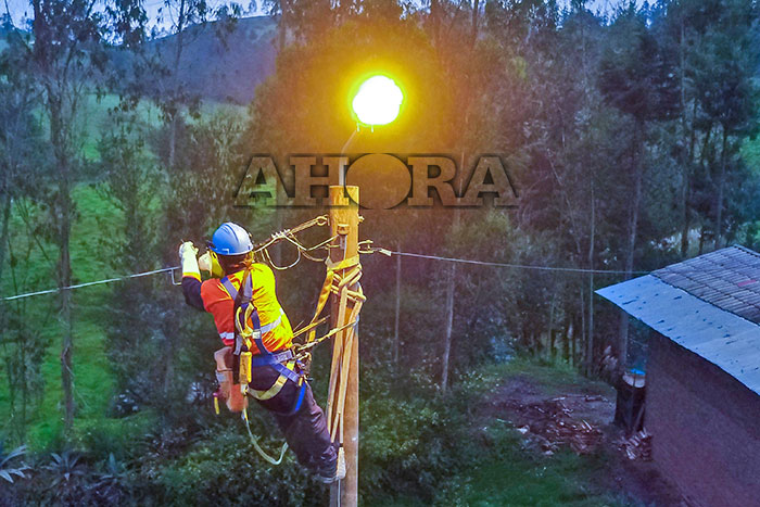MEM electrificó 242 localidades rurales en 2018