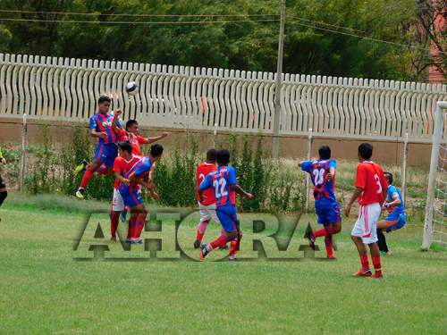 Miguel Grau imbatible en la Liga de Huánuco