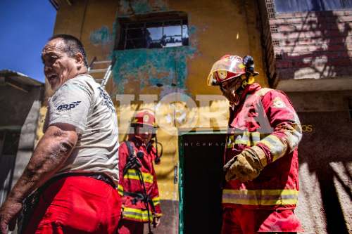INCENDIO CONSUMIÓ EL SEGUNDO NIVEL DE UNA VIVIENDA