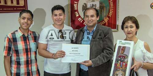 Municipalidad otorga reconocimiento a chef huanuqueño