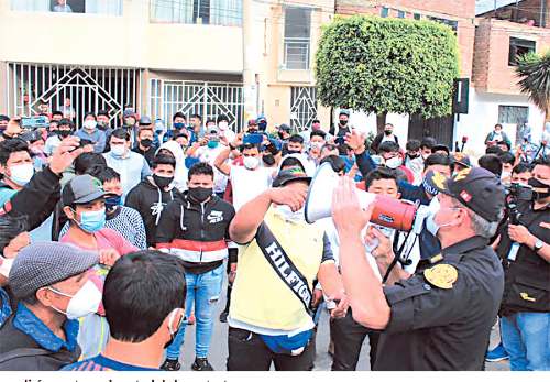 Mototaxistas se alzan contra la ordenanza “pico y placa”