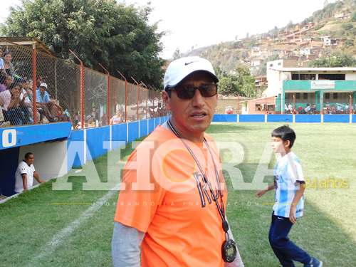 Humberto Pari entrenará en Huancavelica