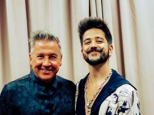 Ricardo Montaner defiende a Camilo de una seguidora