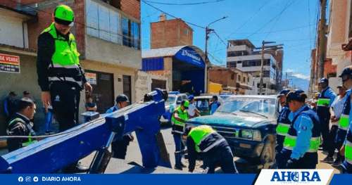 Huánuco Choferes molestos por demora de entrega de vehículos