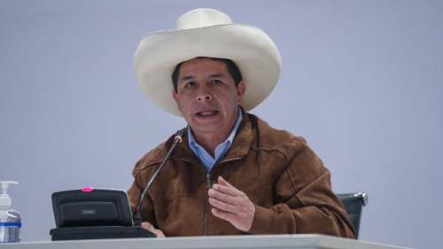 Encuesta IEP: Rechazo a la gestión del presidente Castillo disminuyó a 42%
