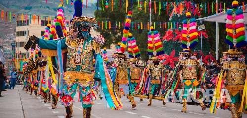 Turistas y vecinos disfrutaron de la alegría, la música y el baile de los Negritos de Huánuco