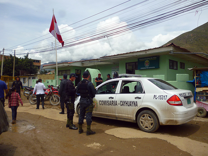 Roban dinero y pulsera de oro a administrador