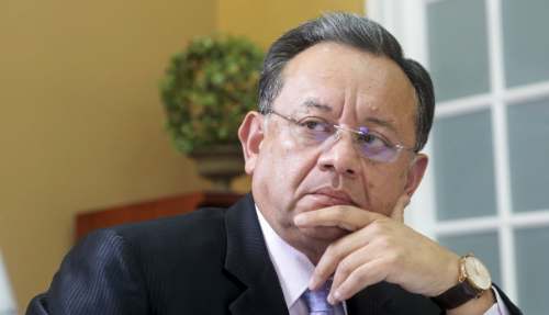 Congresistas dilatan caso de Edgar Alarcón al no asumir delegatura de denuncia
