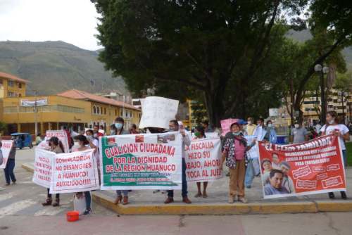 Coalición Ciudadana congregó en Plaza de Armas para esperar fallo de caso de laptops