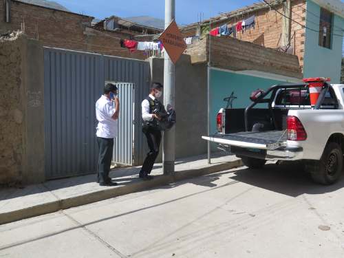 Bebé muere asfixiado mientras dormía con su madre adolescente