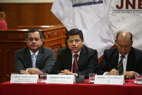 El JNE establece nuevas normas para el manejo de actas observadas y el recuento de votos en las elecciones de 2026