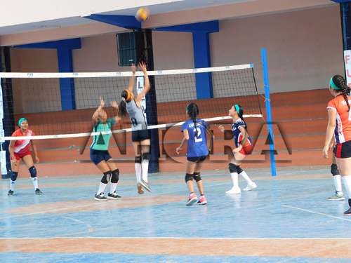 Selección de voleibol infantil viaja a Huancayo