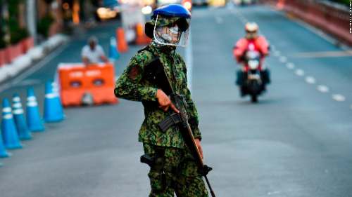 Policía de Filipinas mata a anciano por desacatar cuarentena por el covid-19