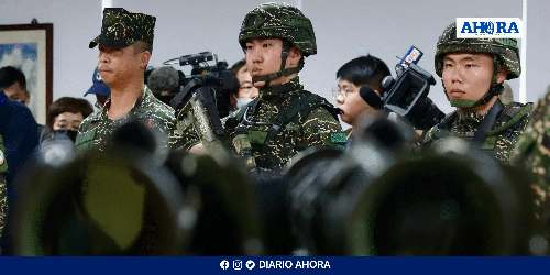 Taiwán refuerza alertas tras disparos de misiles en China