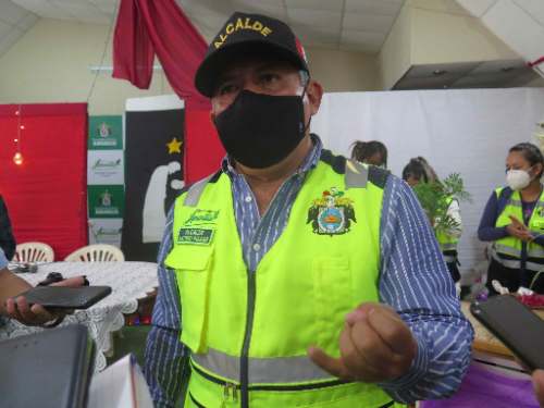 Alcalde de cuestiona alza de precios en medicamentos y gas doméstico