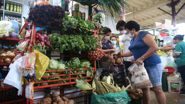 Precios al consumidor subieron 1.56% en los primeros tres meses del 2021