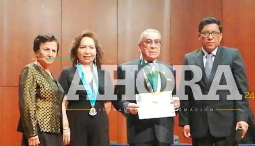 Dr. Palacios Hidalgo condecorado con la Palma de Oro
