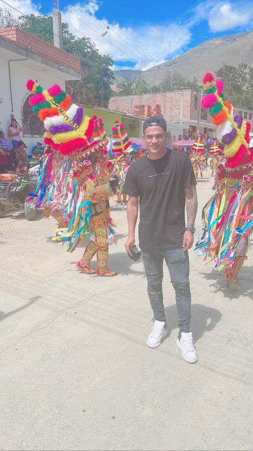 Anderson Santamaría vive festividad de Los Negritos de Huánuco
