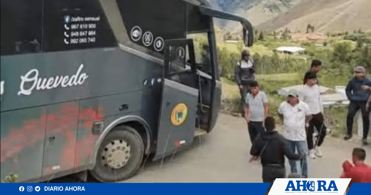 Orquesta Zafiro Sensual se salva de caer a un abismo en Huánuco