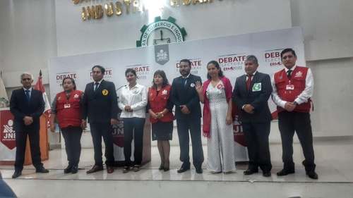 Breve debate electoral permitió conocer propuestas de candidatos regionales