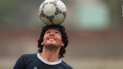 Maradona: tan humano, tan Dios