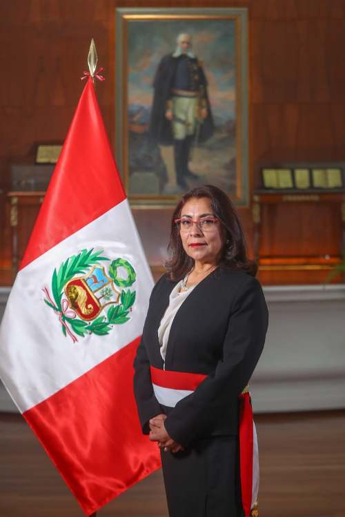Editorial. Mujeres al mando